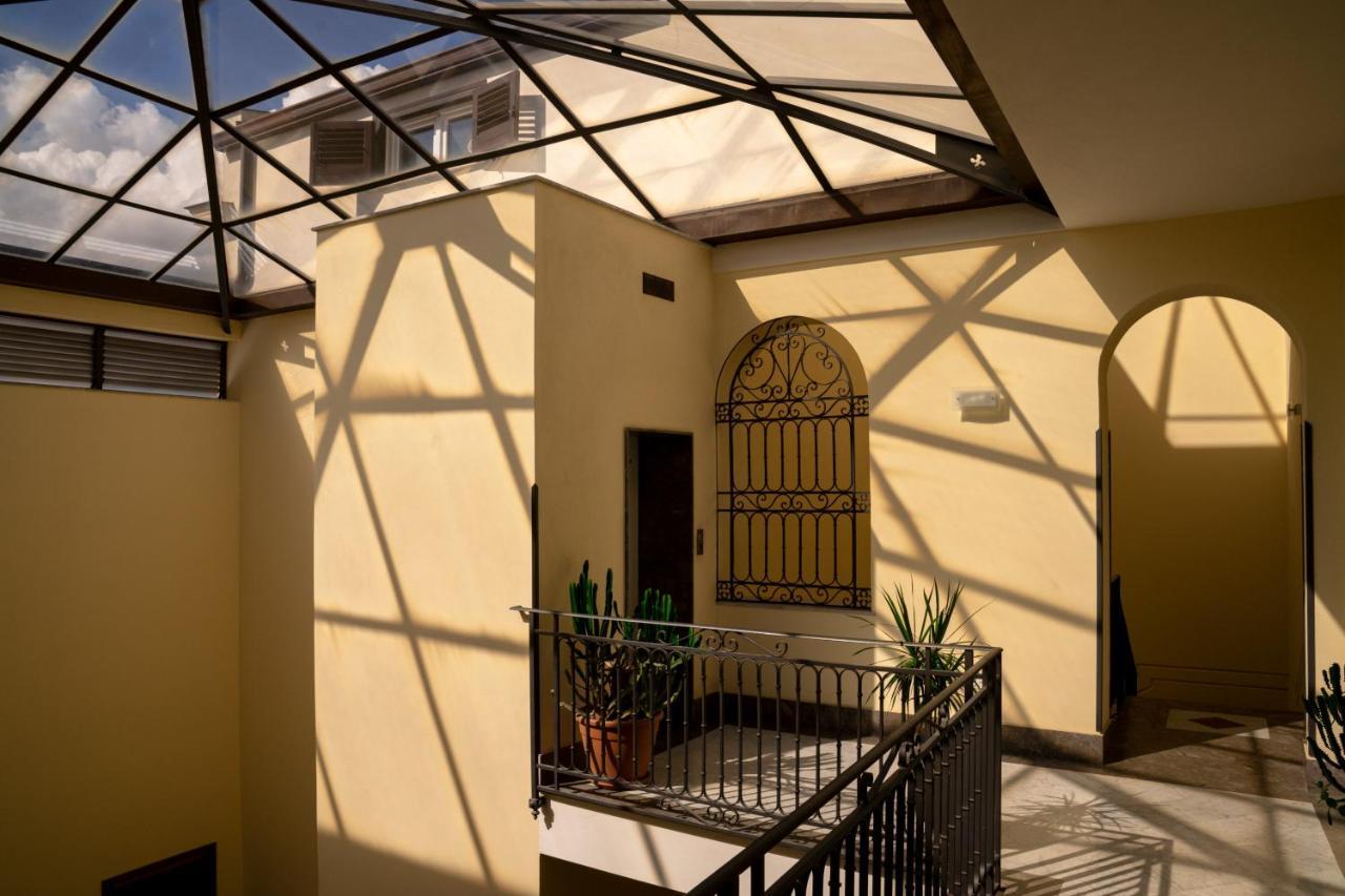 Sopra Moltivolti Guesthouse Palermo Exterior photo