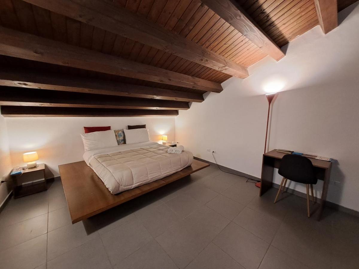 Sopra Moltivolti Guesthouse Palermo Room photo